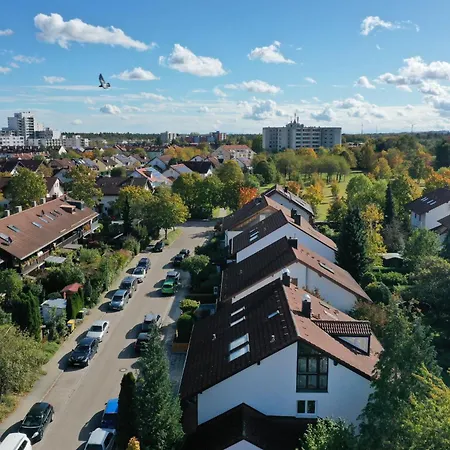 Moderne Maisonette Mit Garten アパート Unterschleißheim
